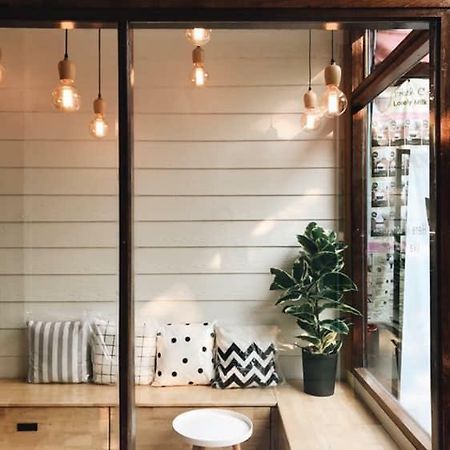 Viv Hometel&Cafe Chiang Mai Exterior photo